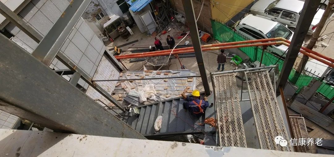国庆节时代，，，，，，信康养老·嘉园施工现场热火朝天···